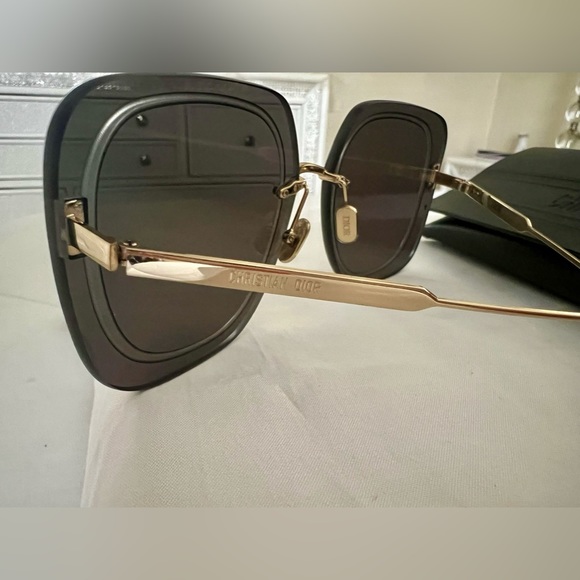 Christian Dior ultra Dior SU - Picture 2 of 5